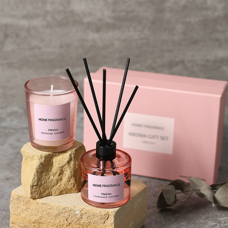 Home Fragrance Scented Candle - Подарочный набор: диффузор с ротанговыми палочками